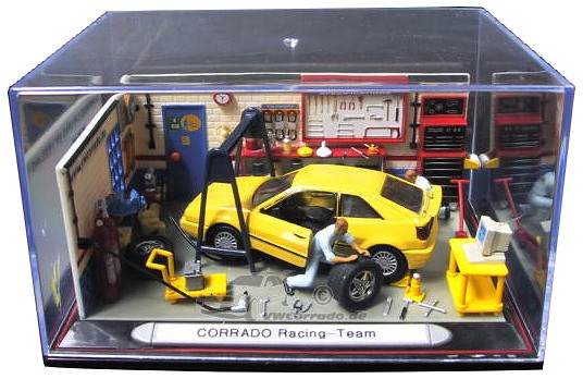 Der Corrado beim Reifenwechsel